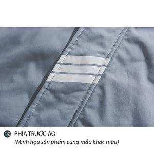 Áo khoác phong cách Hàn Quốc dáng rộng, chi tiết sọc trắng phía trước áo tạo sự trẻ trung nổi bật, thiết kế casual năng động