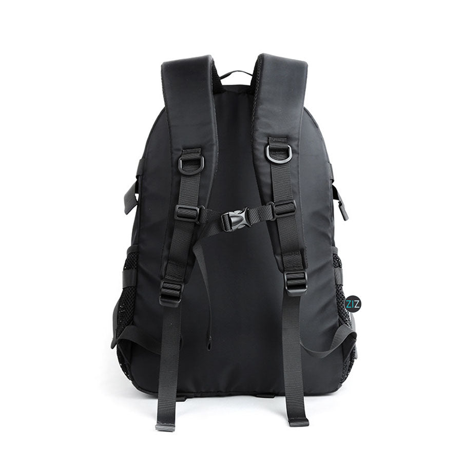 Quai đeo có đệm vai êm ái, lưng balo êm và thoáng khí, chống thấm nước, dung tích lớn, nhiều ngăn chứa, thiết kế thời trang