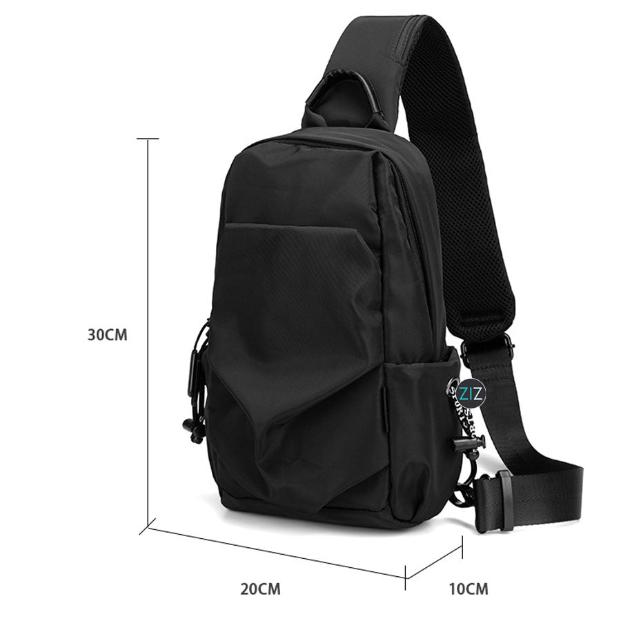 Thiết kế gọn nhẹ, túi đeo chéo giúp bạn thoải mái khi mang theo trong những chuyến du lịch, khám phá mà không lo cồng kềnh