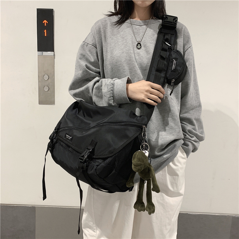 Túi messenger đeo vai phong cách Hàn Quốc