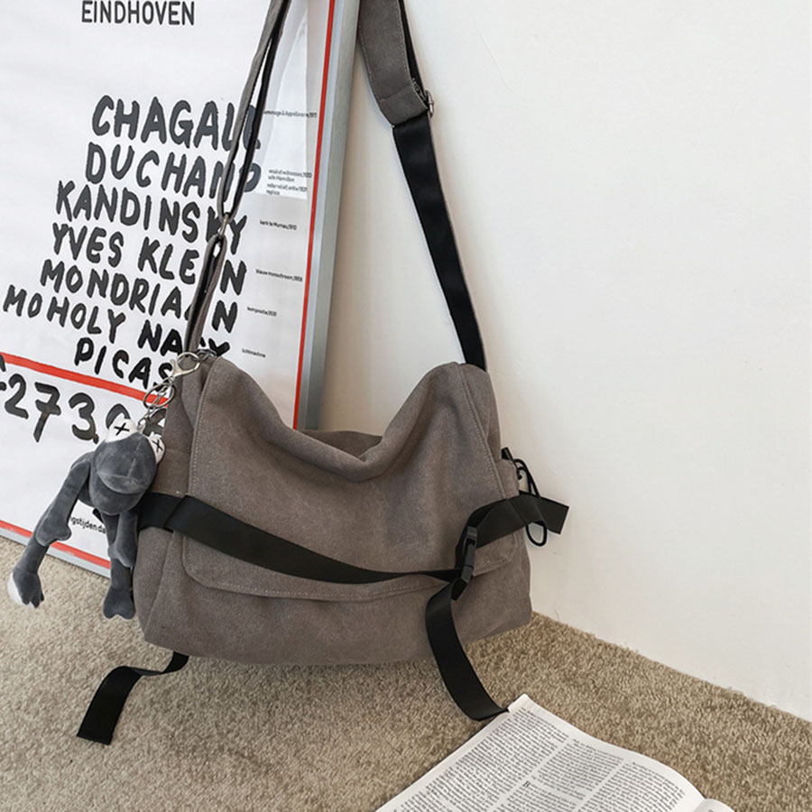 Túi xách canvas bền đẹp, thiết kế ngăn chứa đồ rộng rãi, màu nâu xám cá tính, tiện lợi cho mọi nhu cầu di chuyển hàng ngày